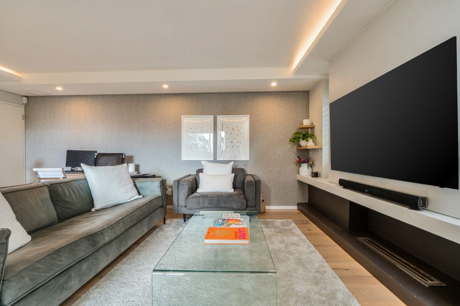 2 Bedroom Property for Sale in Sea Point Western Cape